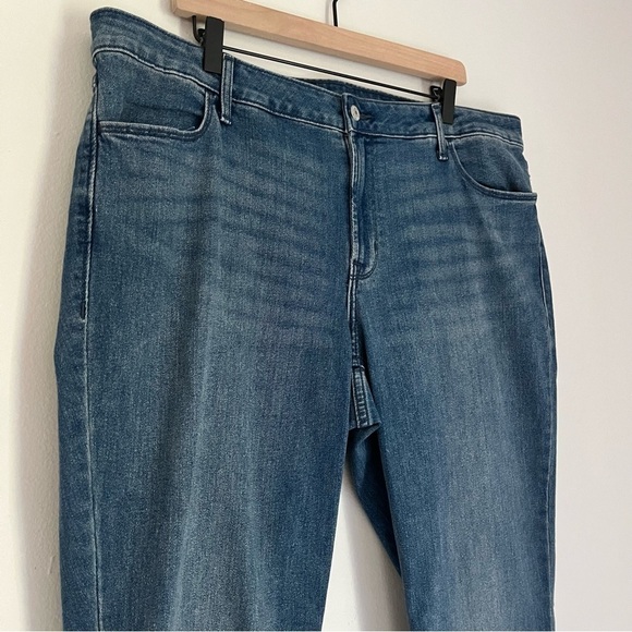 NEW Old Navy Women’s Mid Rise Wow Boot‎ Cut Denim Jeans Medium Wash Blue Size 20 - Picture 3 of 7
